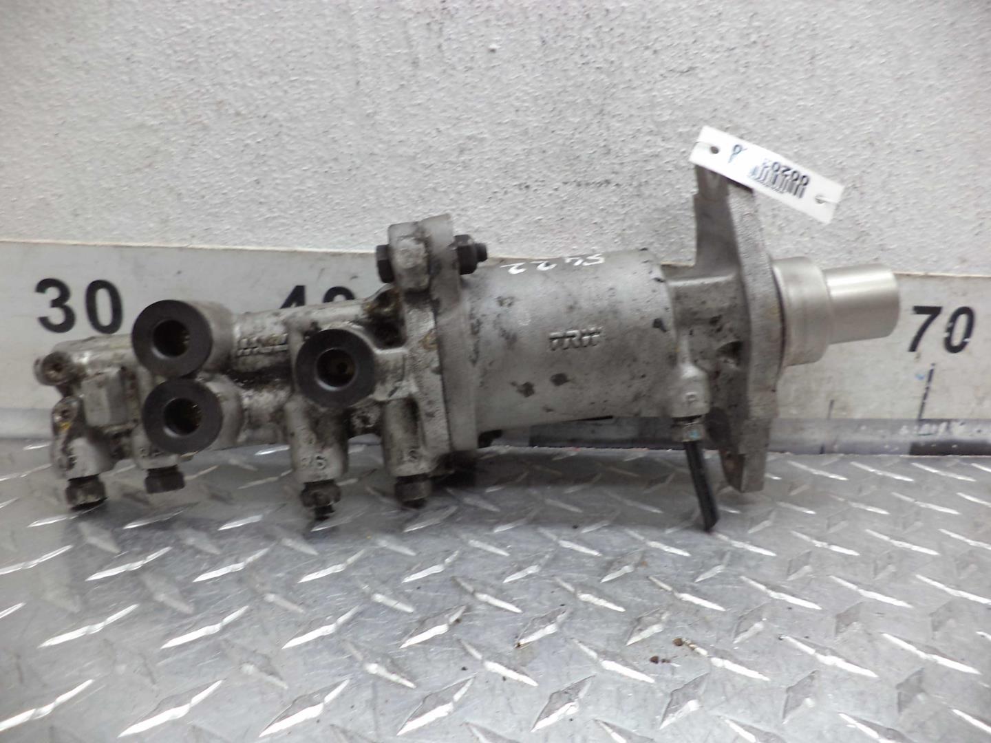 Цилиндр тормозной главный