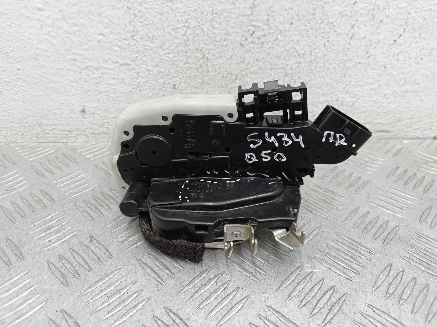 Замок двери передней правой