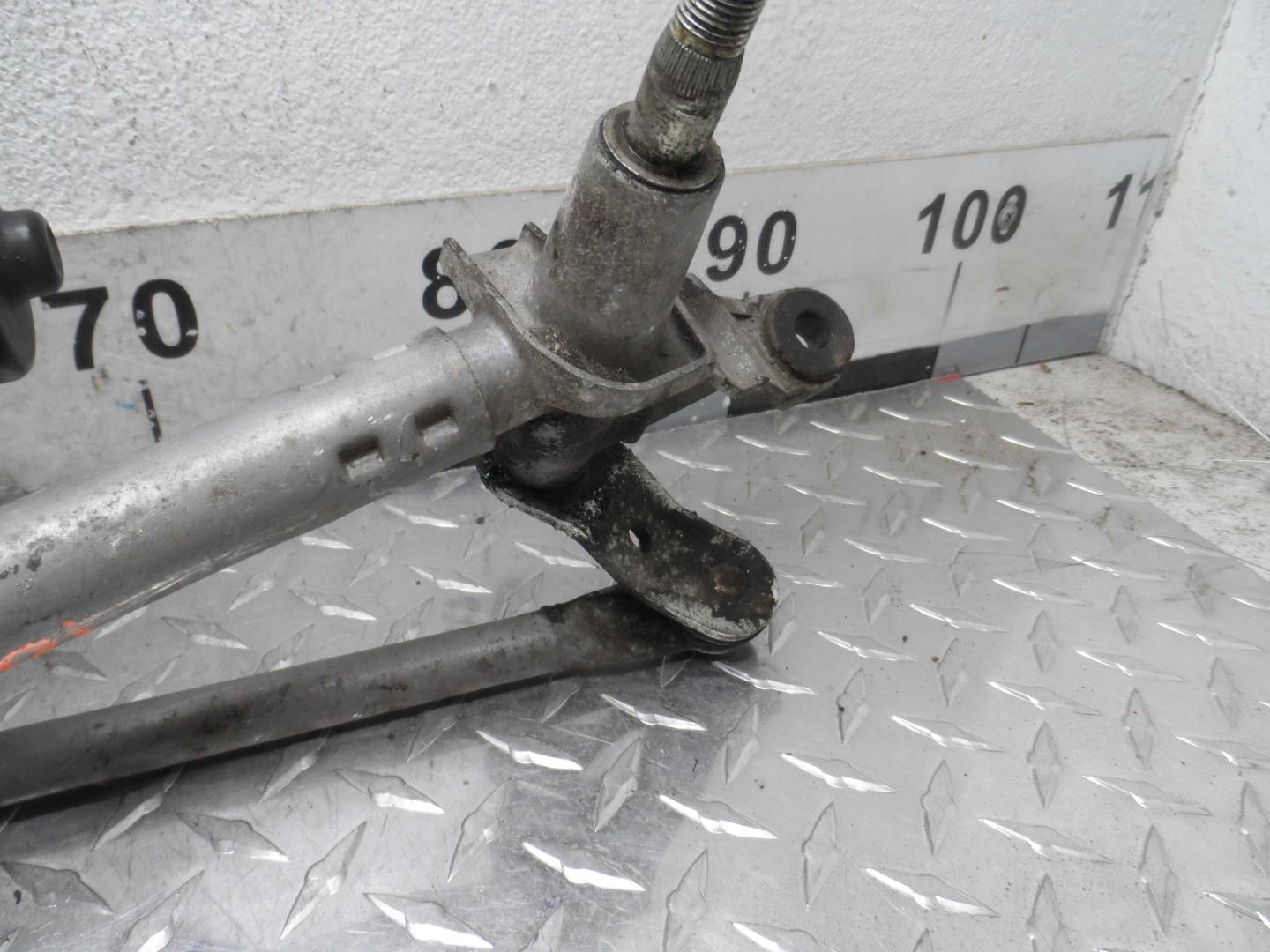 Трапеция стеклоочистителей