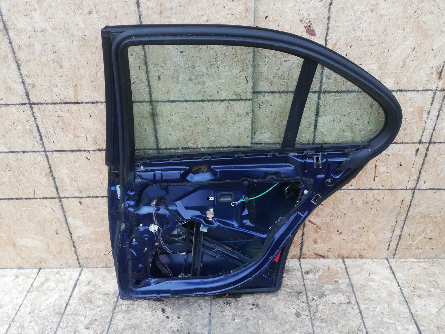 Стеклоподъемник электр. задний правый