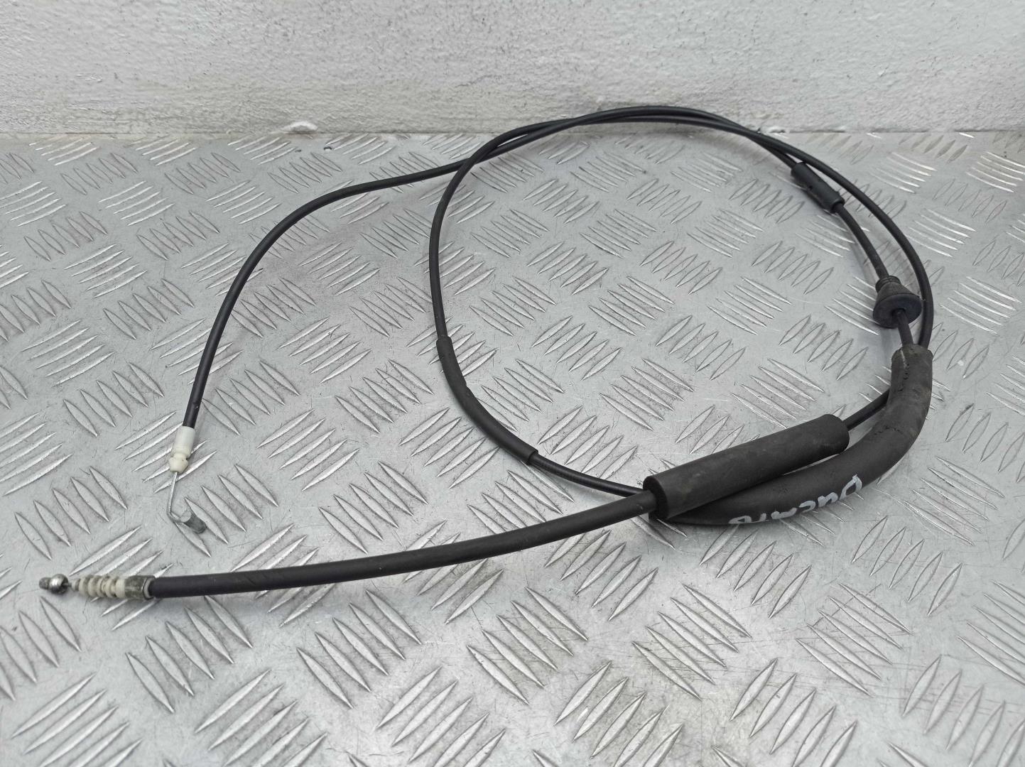 Трос открывания капота