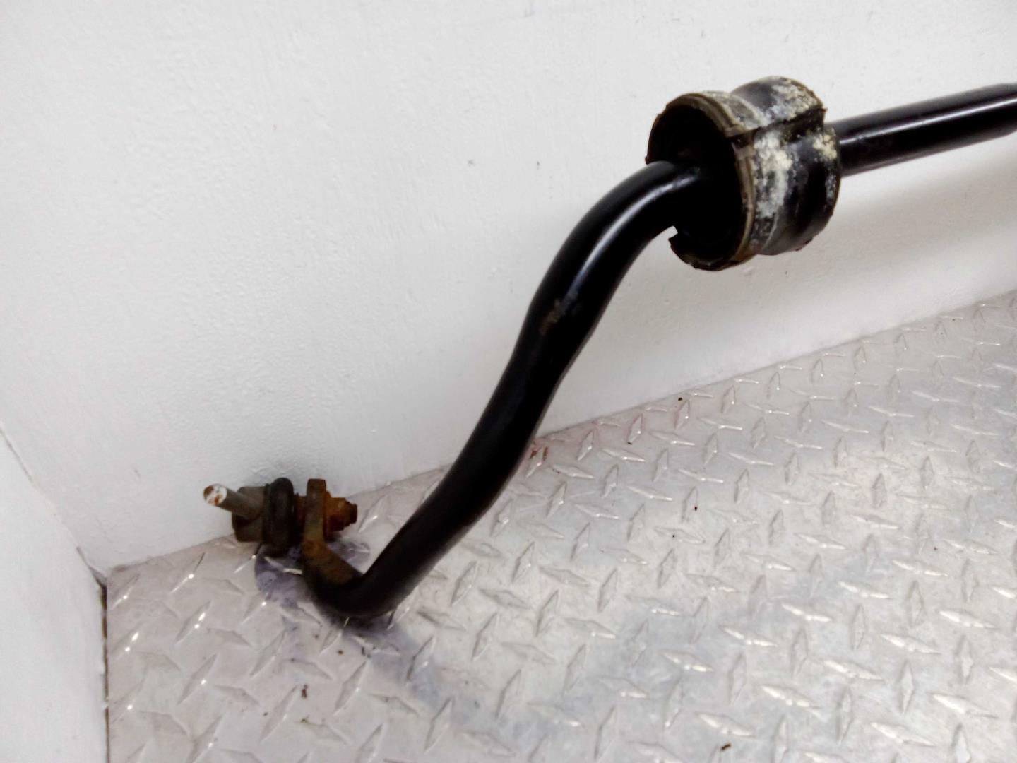 Стабилизатор передний