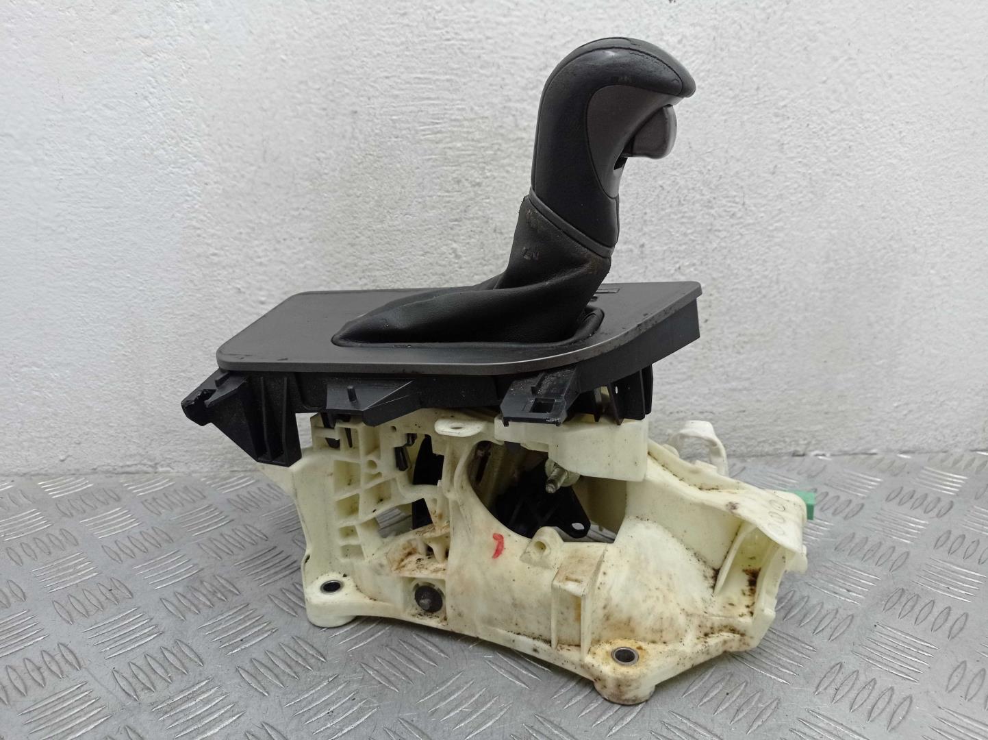 Кулиса МКПП / АКПП