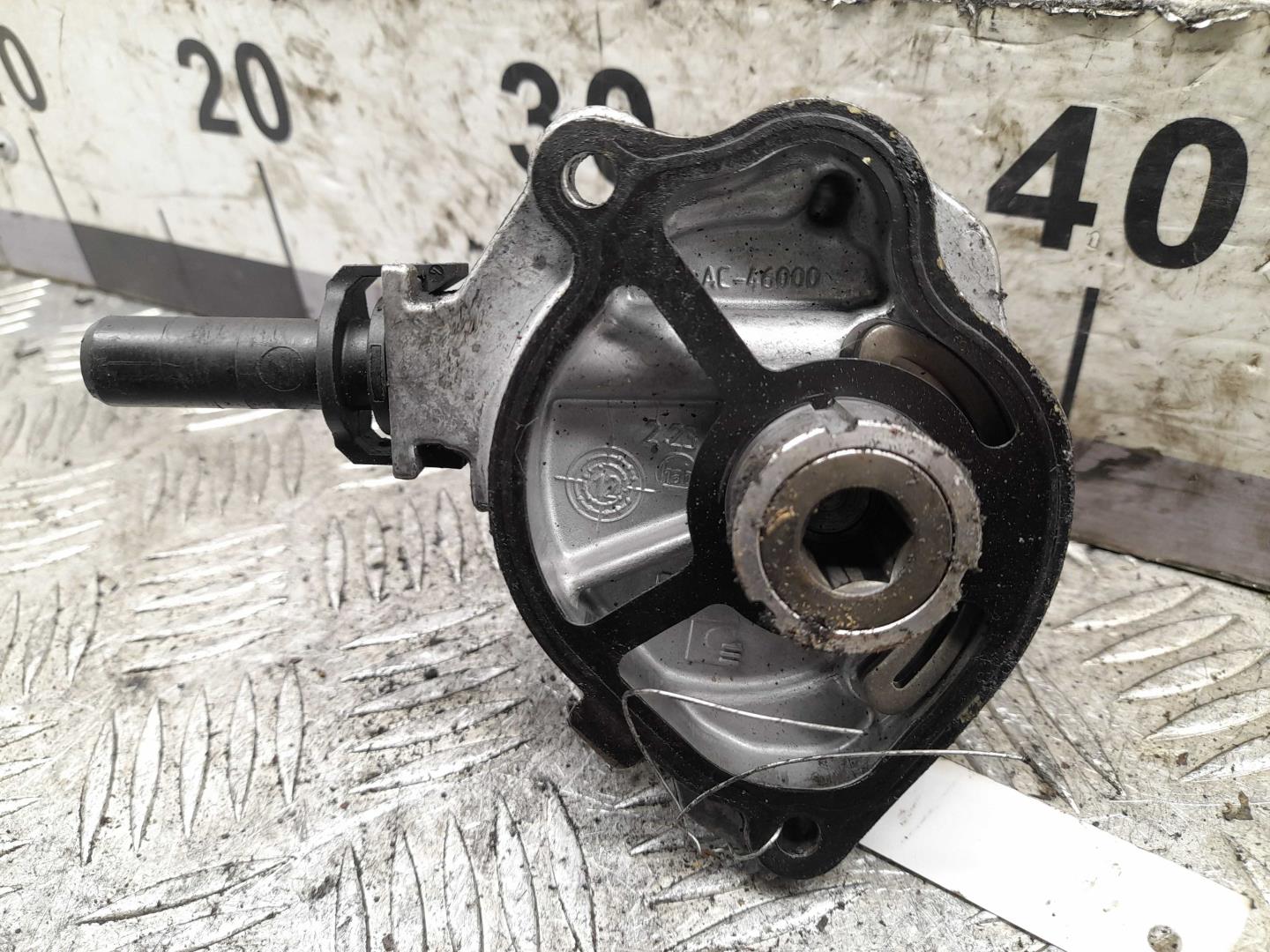 Насос вакуумный