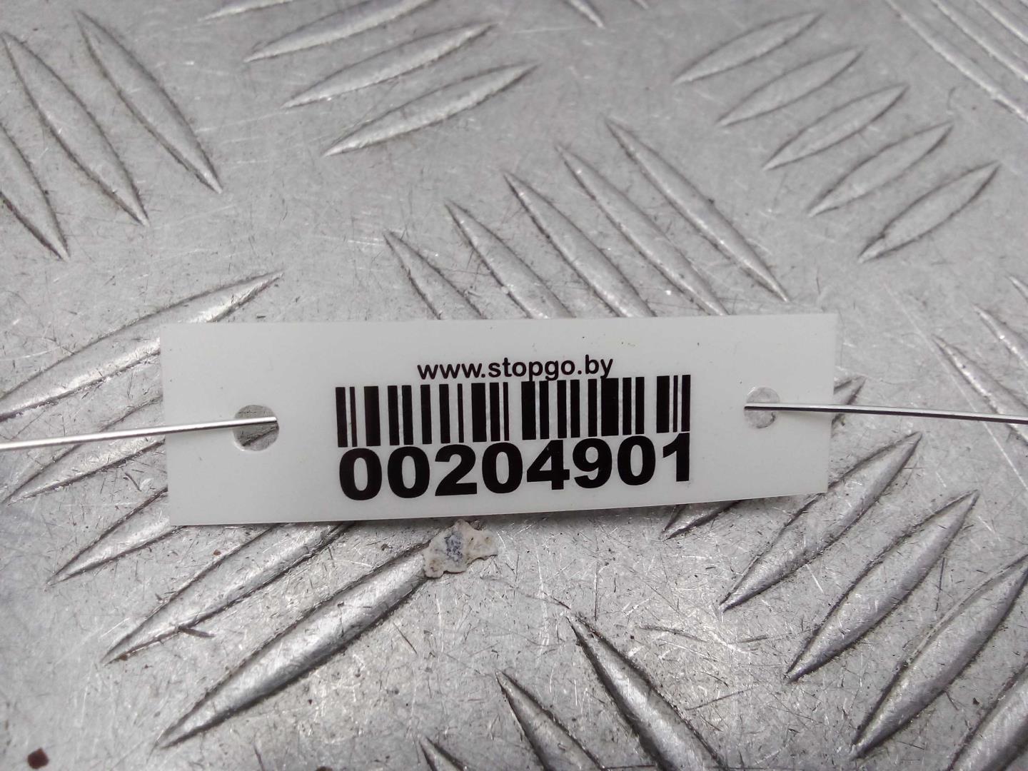 Петля крышки багажника