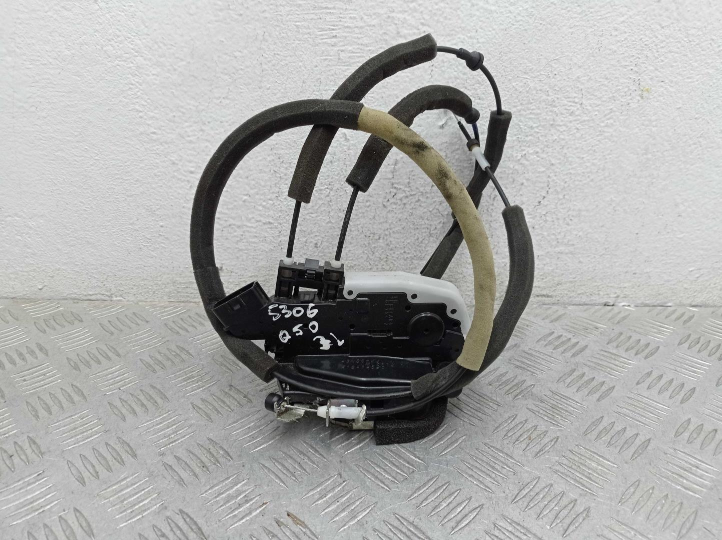 Замок двери задней левой