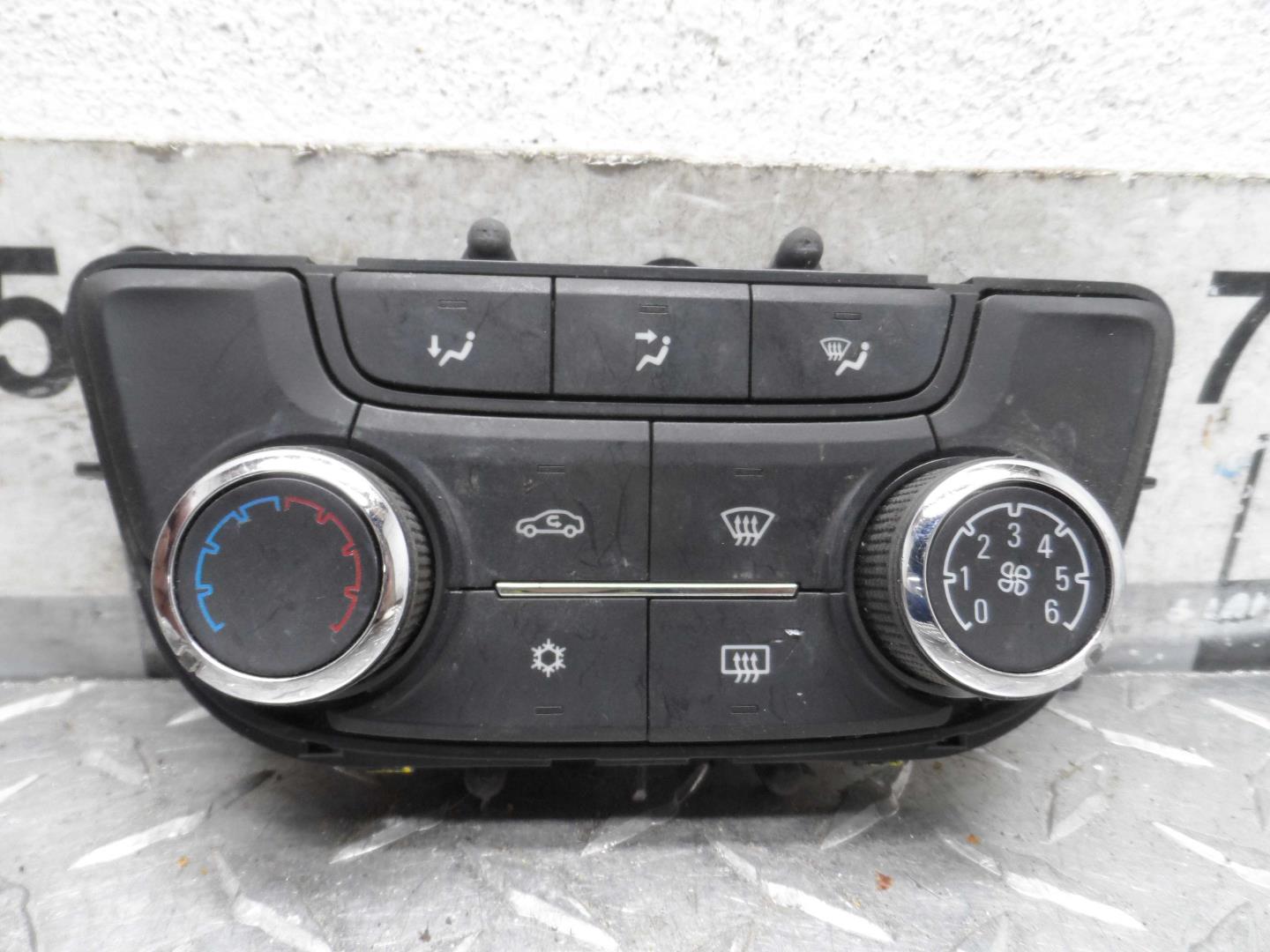 Переключатель отопителя