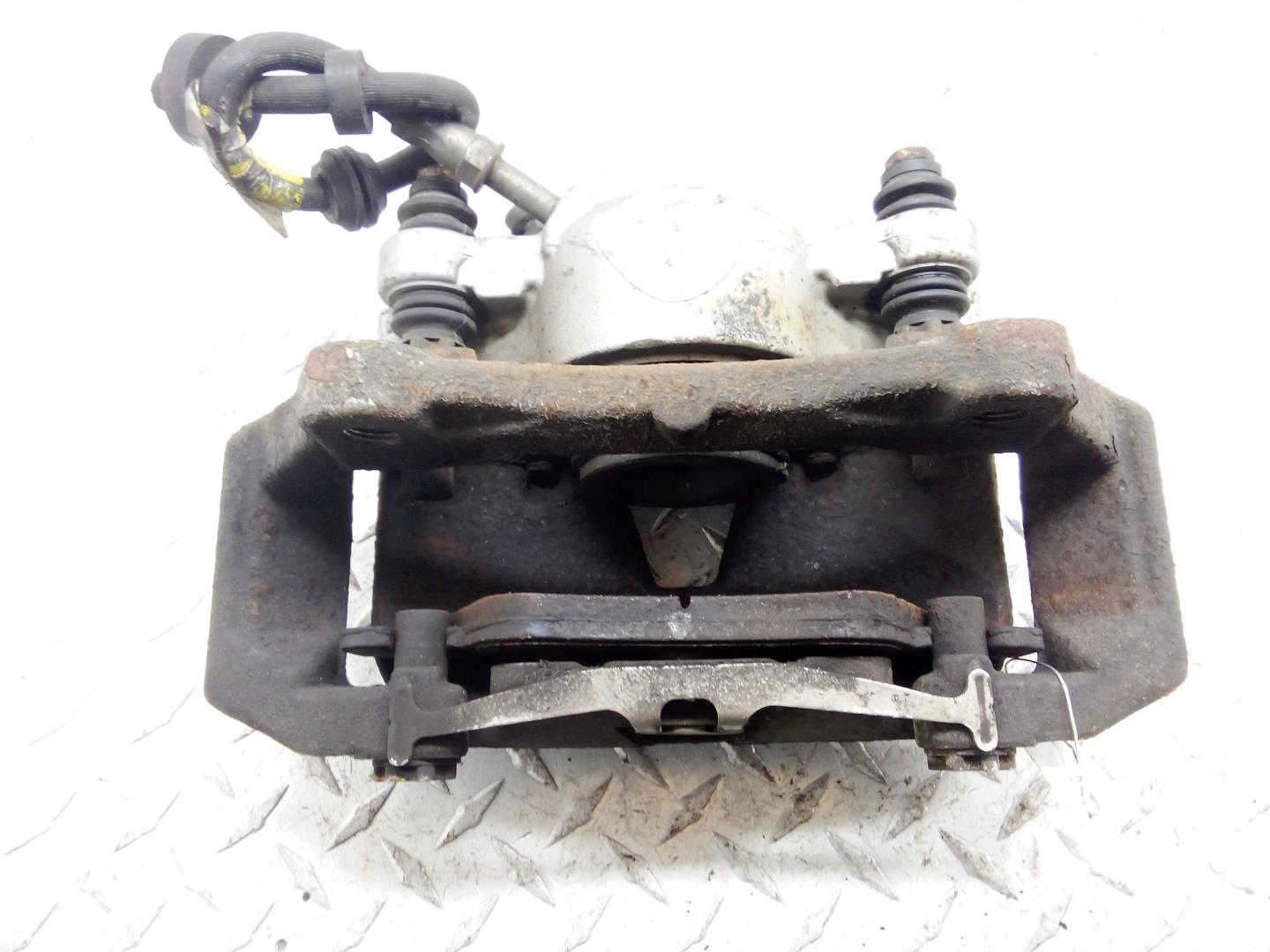 Суппорт передний правый