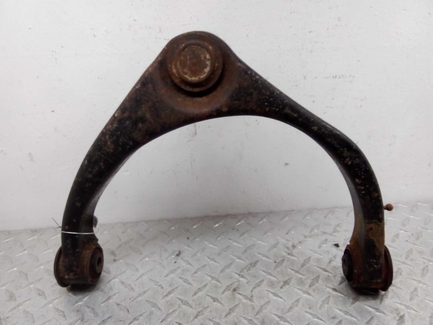 Рычаг передний верхний левый