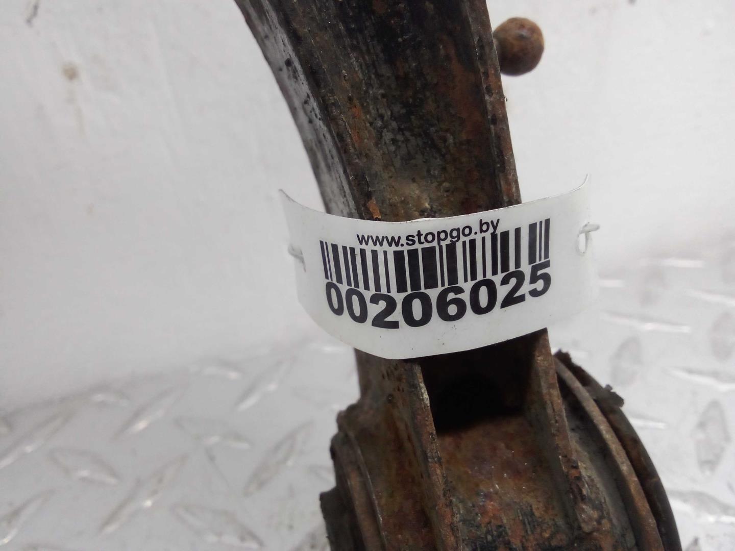 Рычаг передний верхний правый