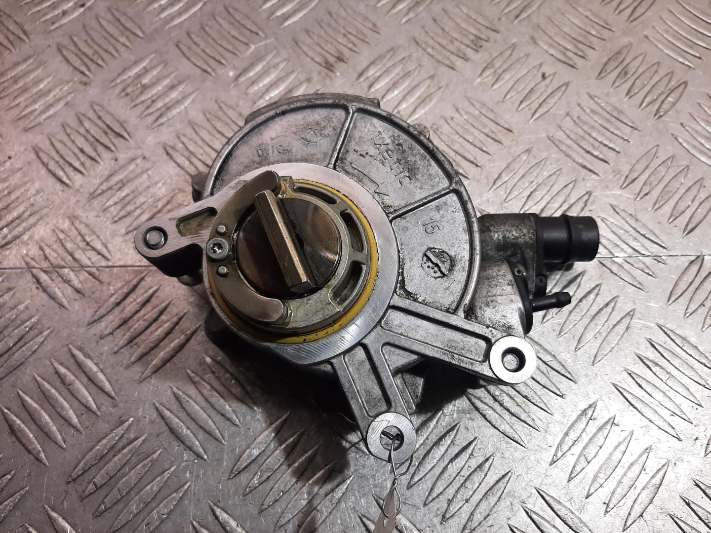 Насос вакуумный