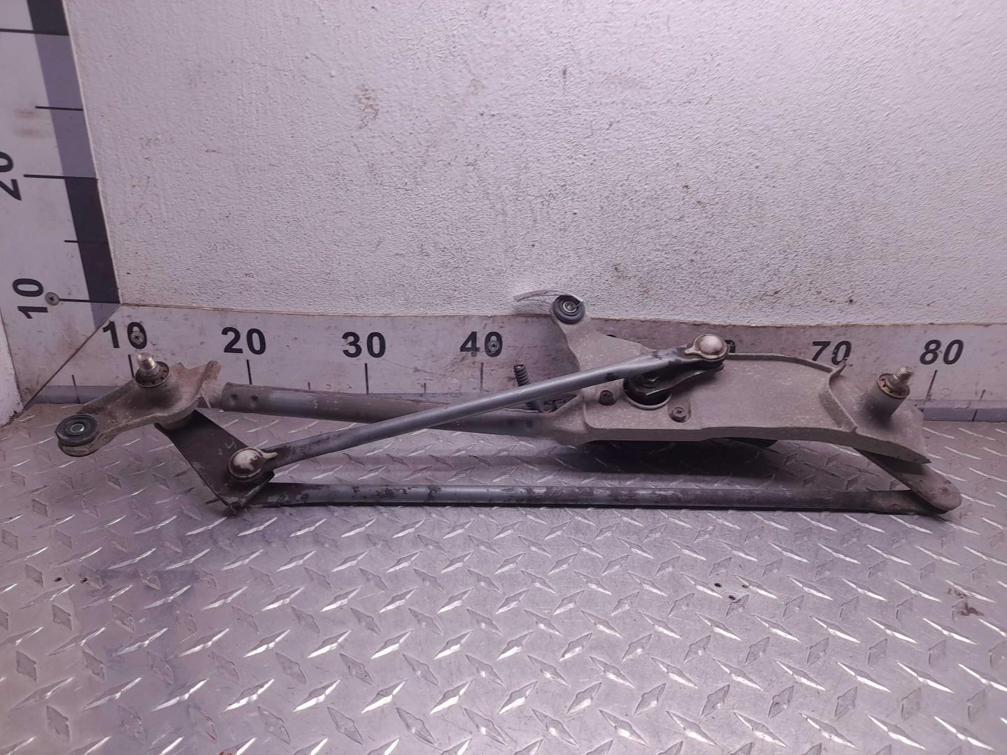 Трапеция стеклоочистителей