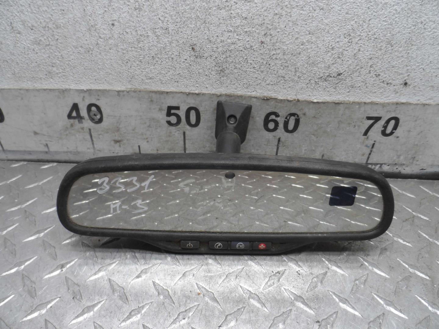 Зеркало заднего вида