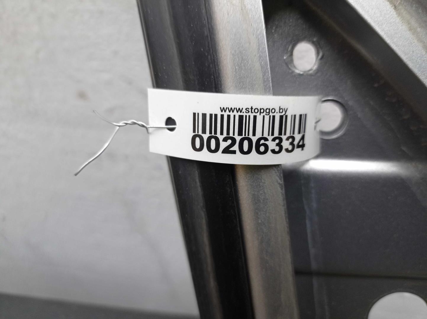 Замок двери передней правой