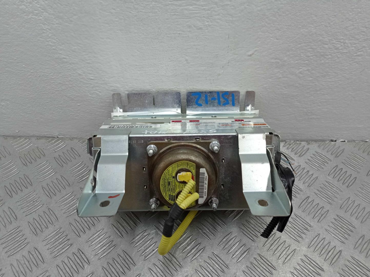 Подушка безопасности пассажирская (в торпедо)