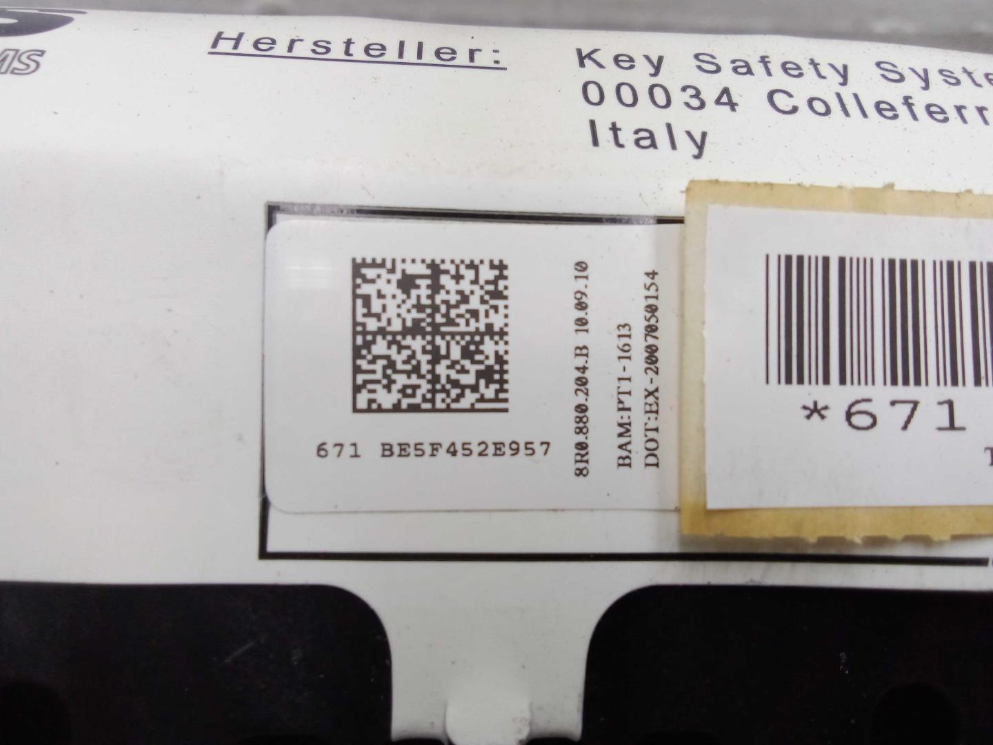 Подушка безопасности пассажирская (в торпедо)