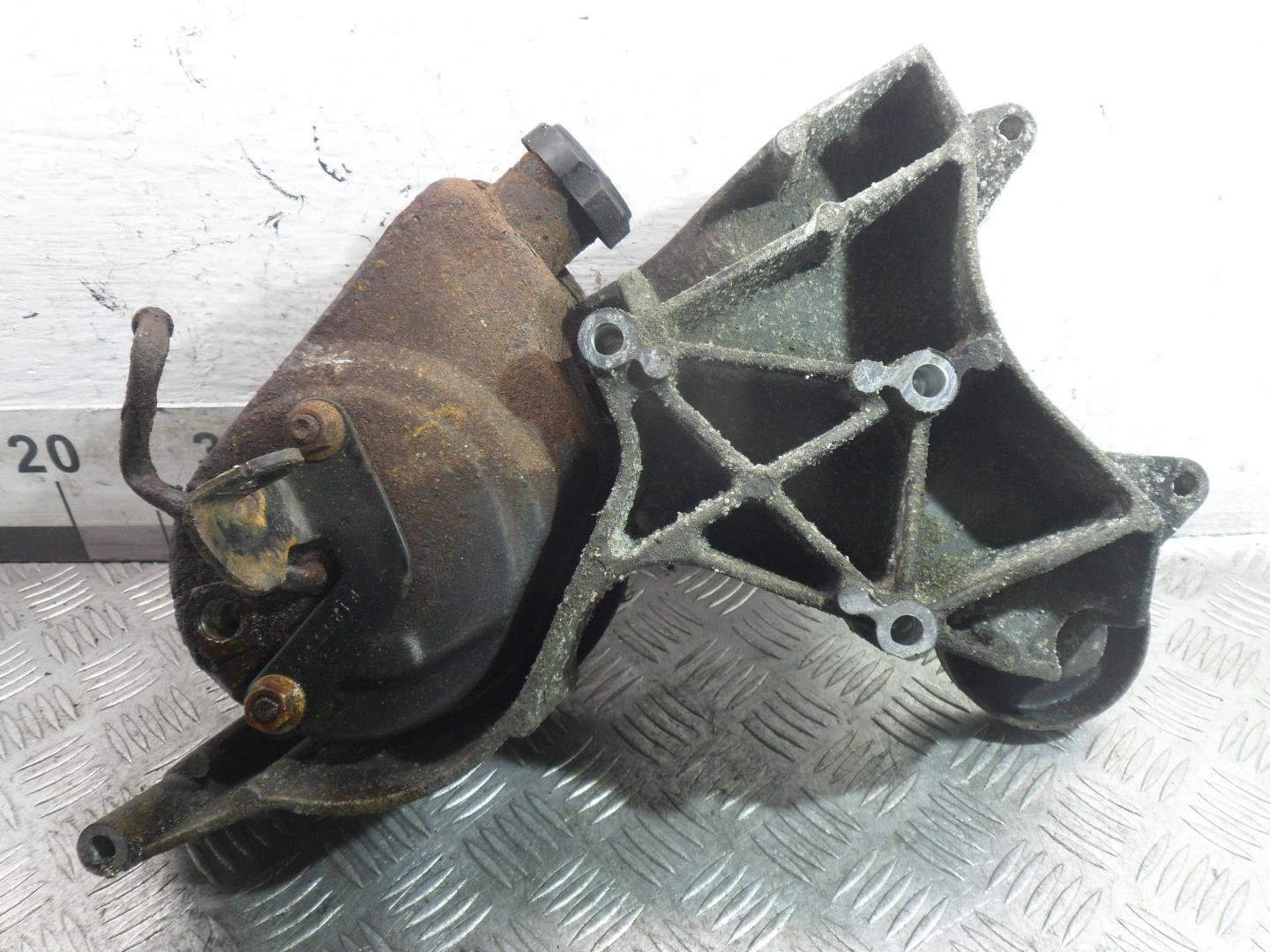 Насос ГУР (гидроусилитель руля)