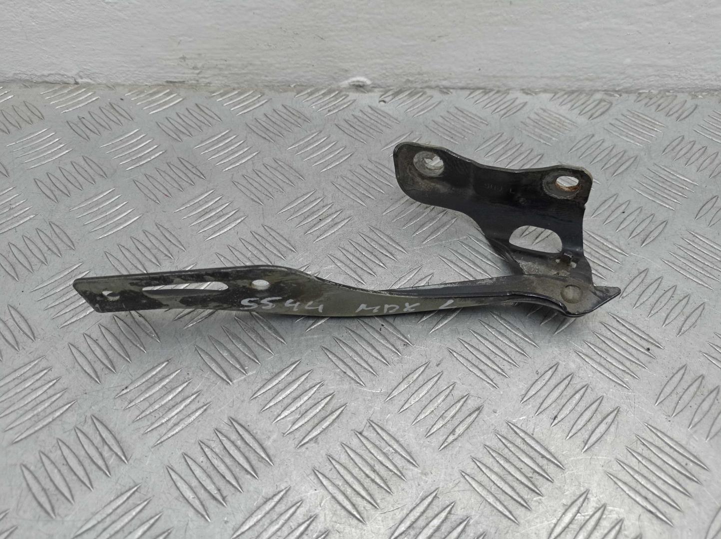 Петля капота левая