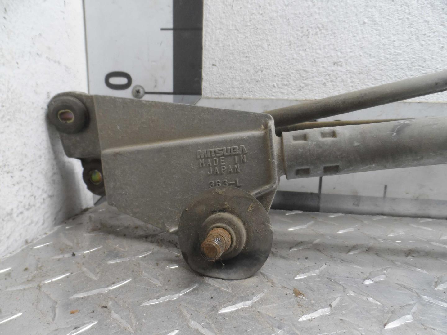 Трапеция стеклоочистителей