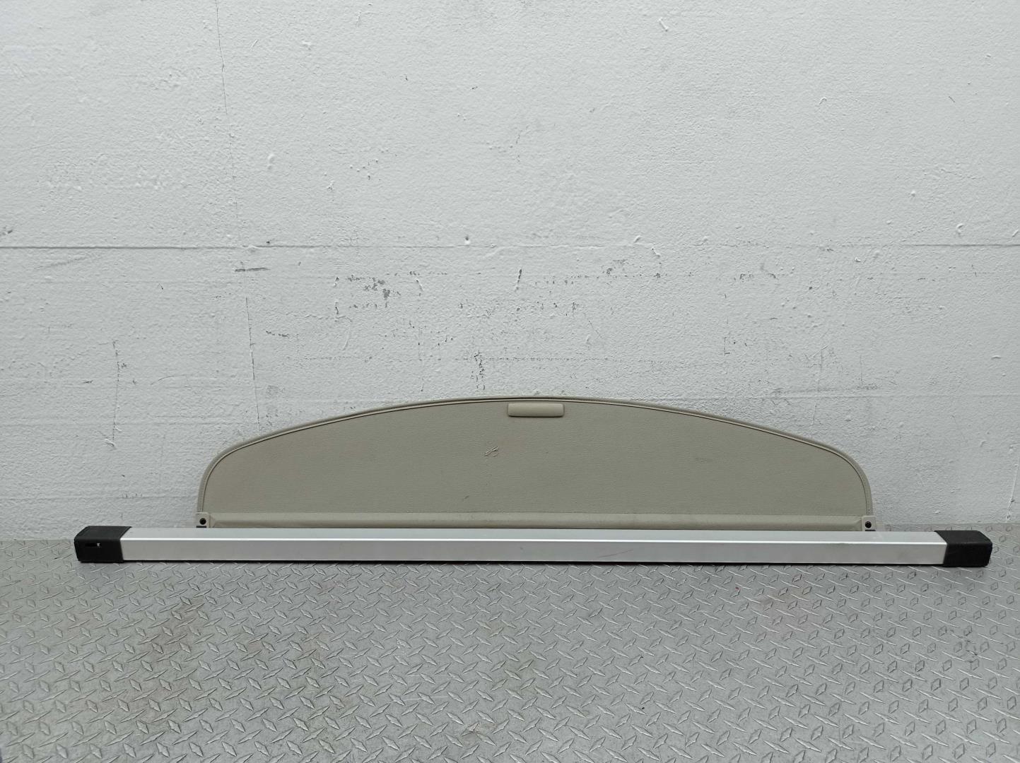 Шторка багажника