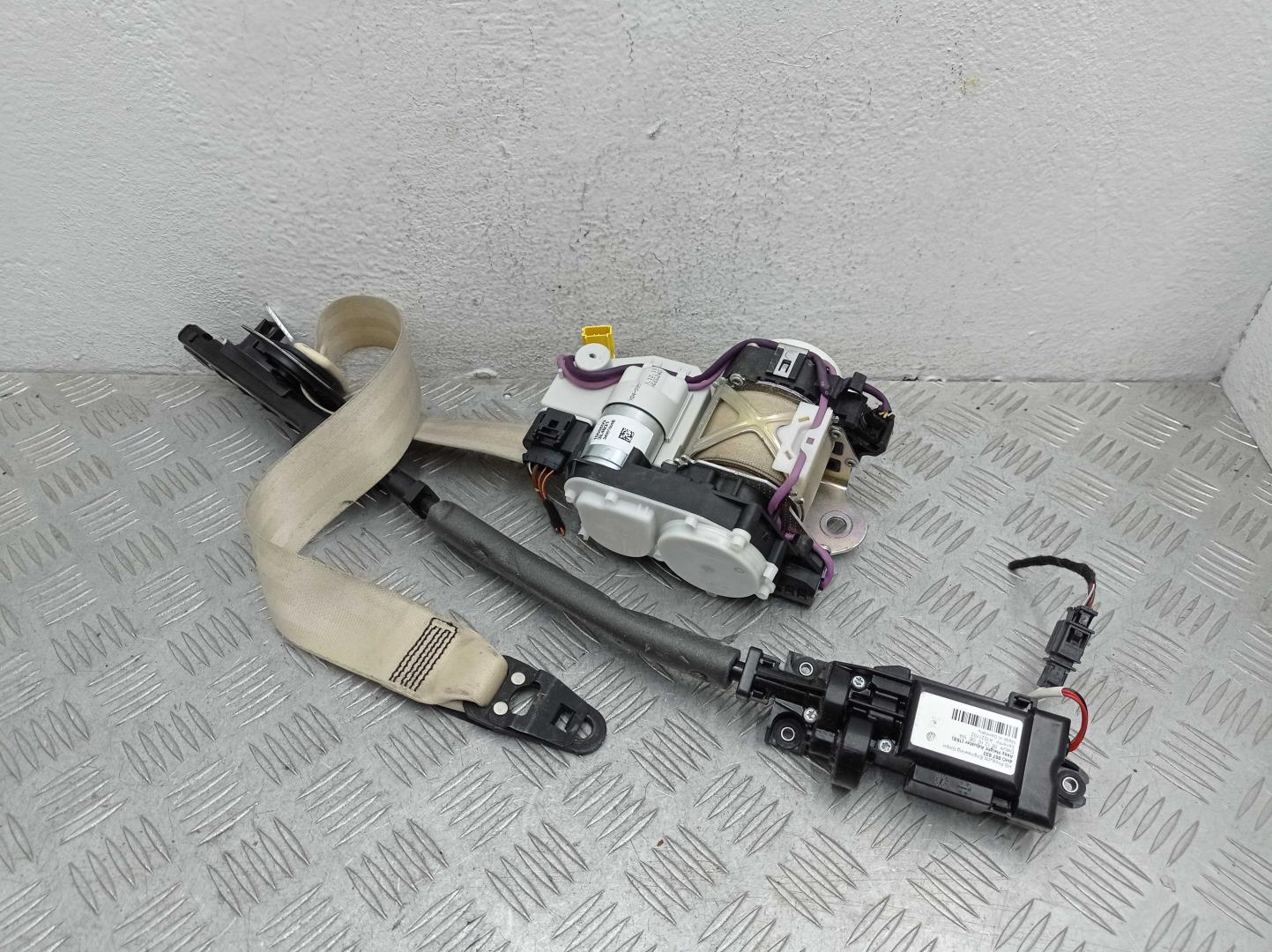 Ремень безопасности