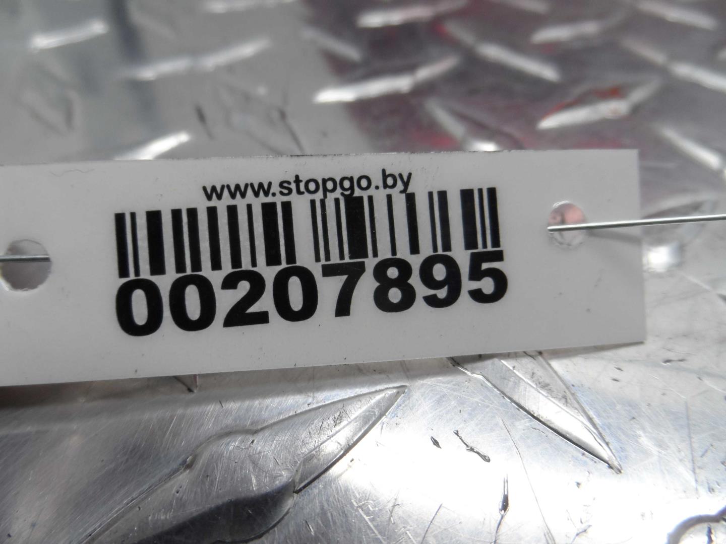 Фонарь задний наружный правый