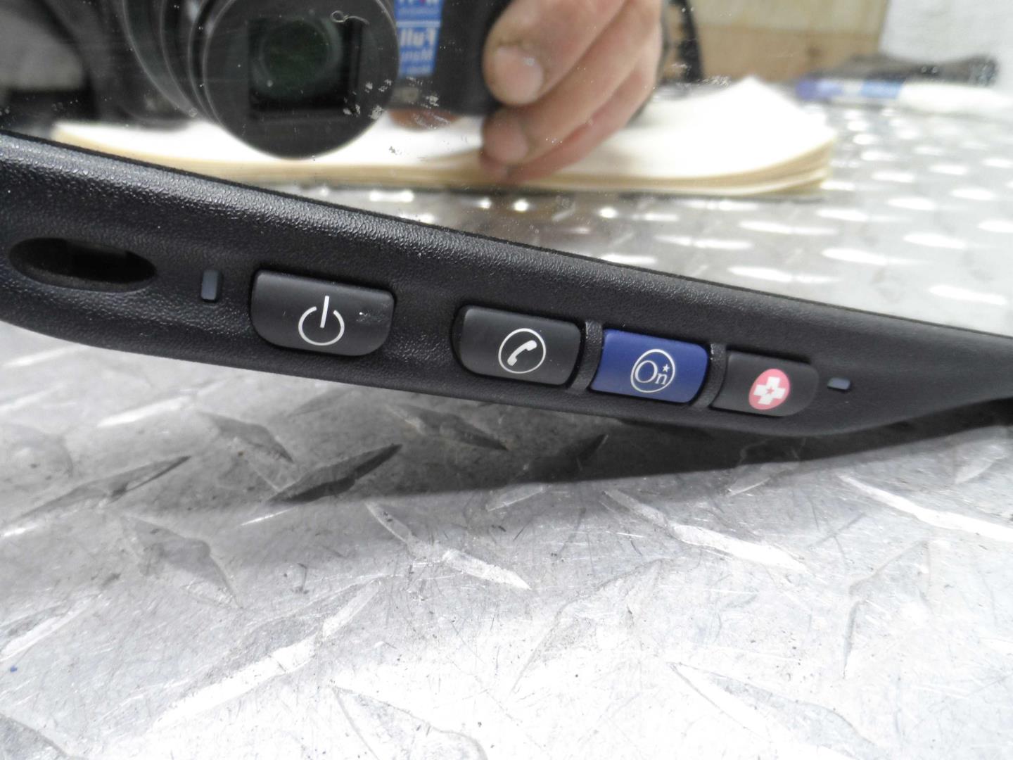 Зеркало заднего вида