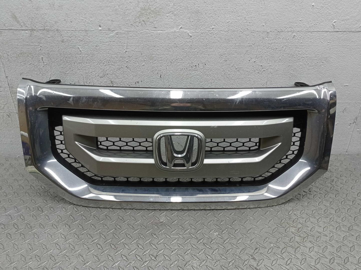 Решетка радиатора