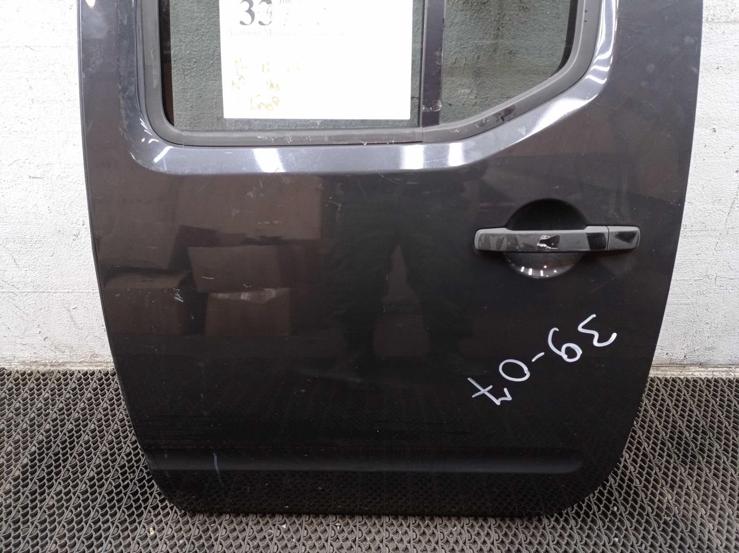 Дверь задняя левая