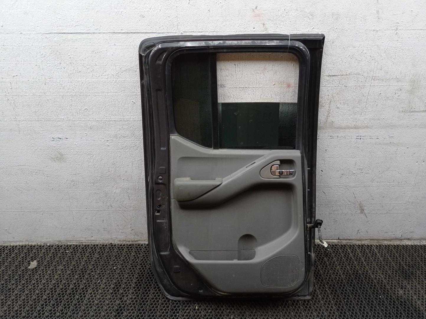 Дверь задняя левая