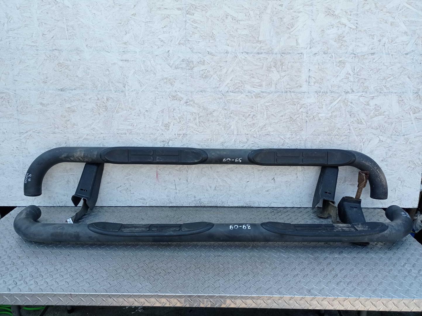 Подножка левая