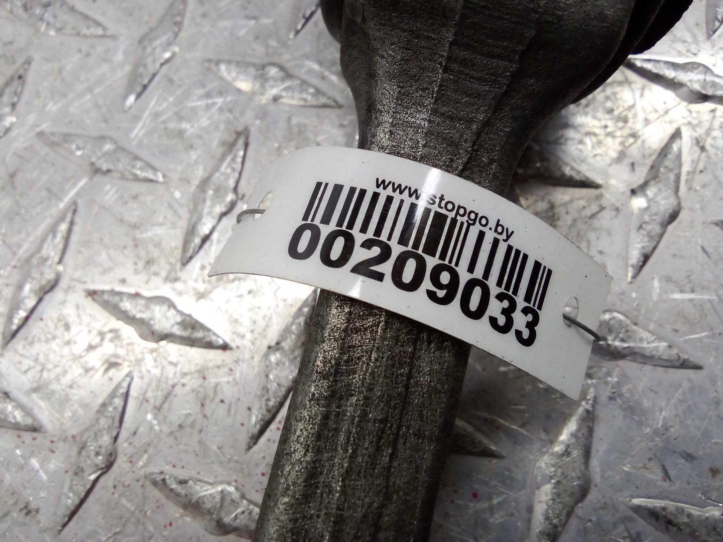 Рычаг передний нижний правый