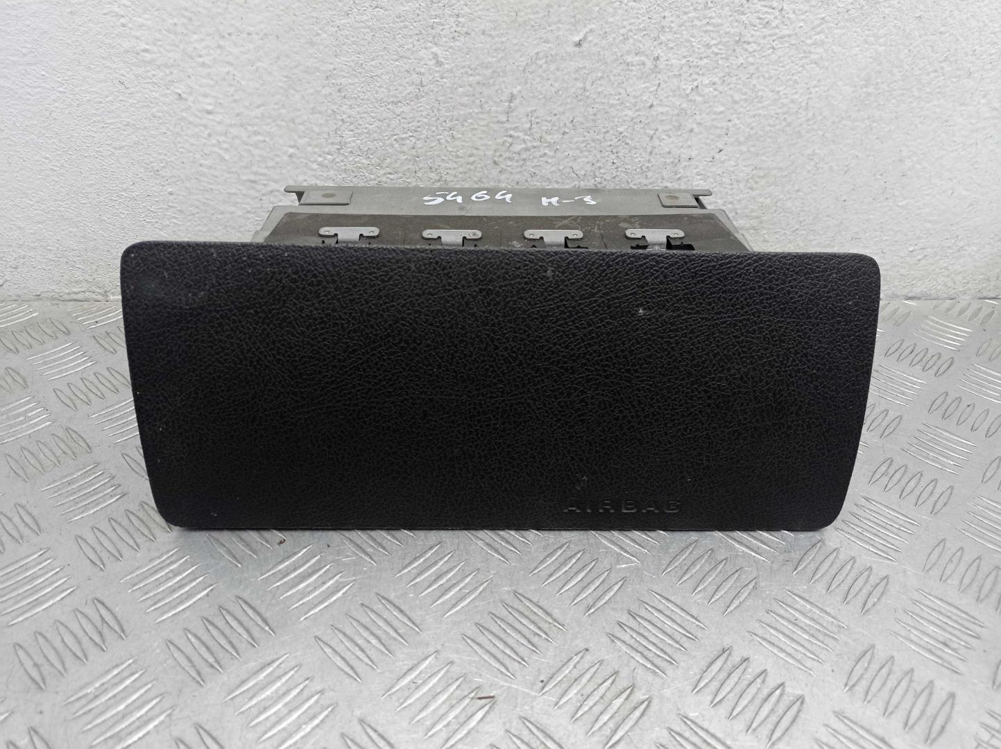 Подушка безопасности пассажирская (в торпедо)