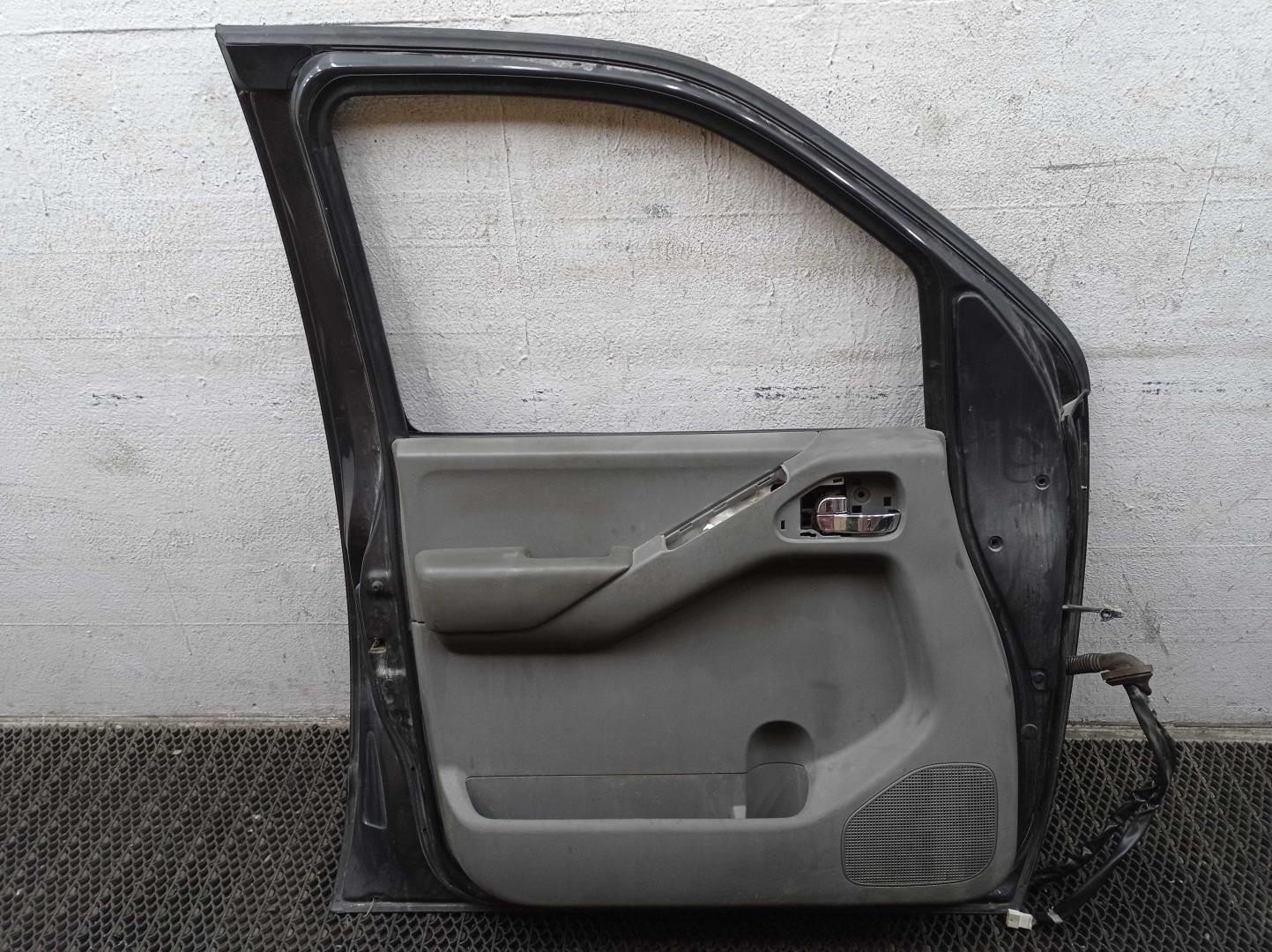 Дверь передняя левая