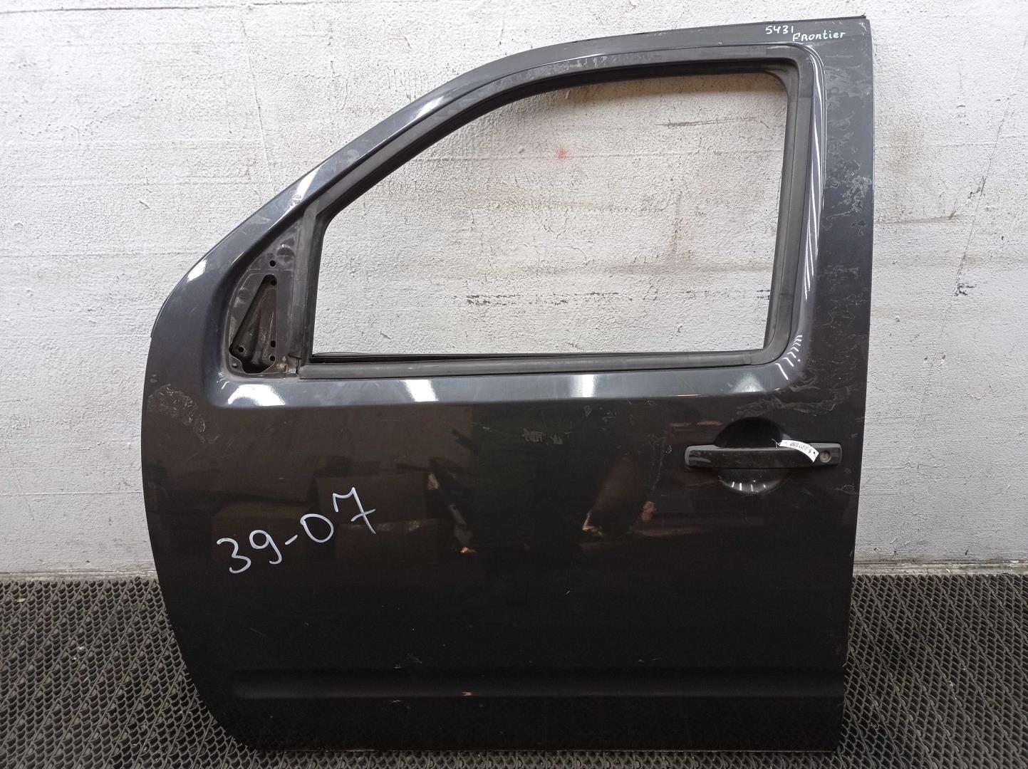 Дверь передняя левая