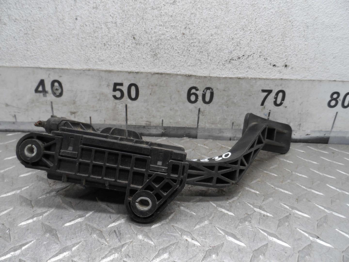 Педаль газа