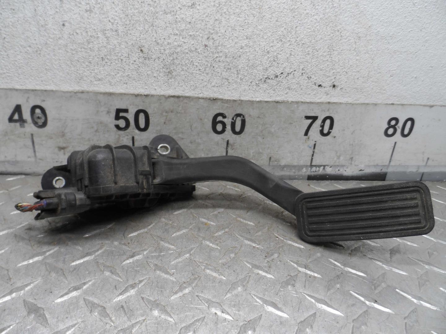 Педаль газа