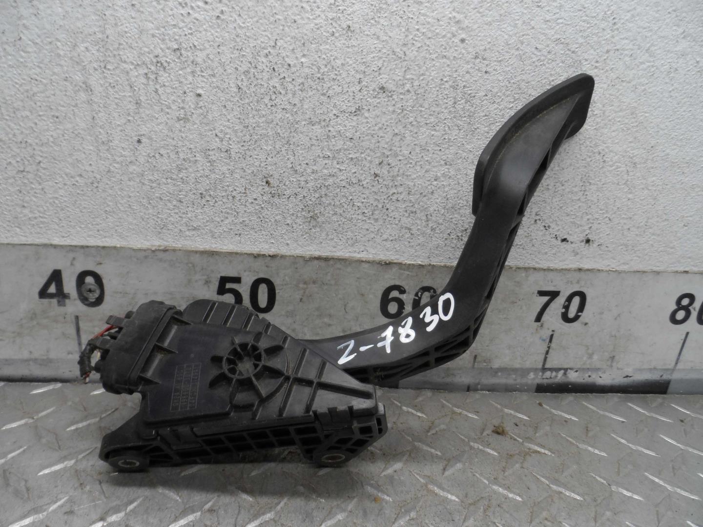 Педаль газа