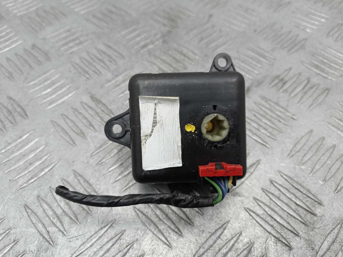 Моторчик заслонки печки