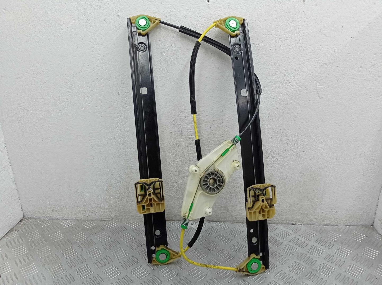 Стеклоподъемник электр. передний правый