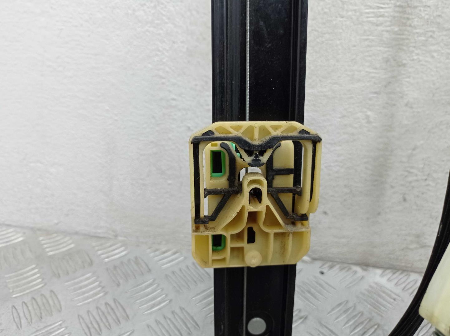 Стеклоподъемник электр. передний правый