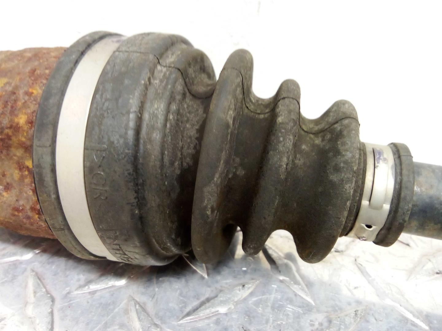 Полуось задняя левая