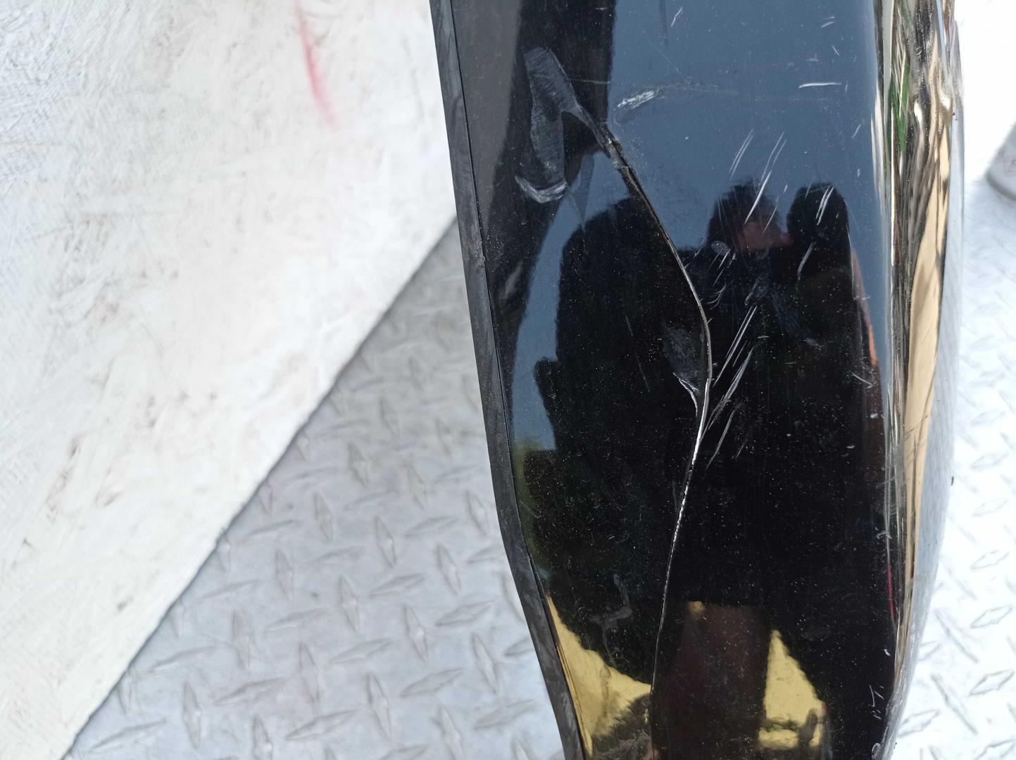 Накладка переднего крыла правого