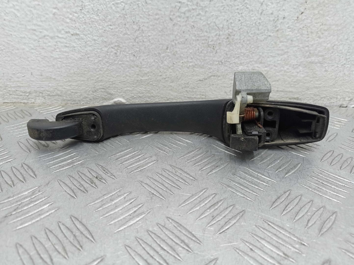 Ручка двери задней наружная правая