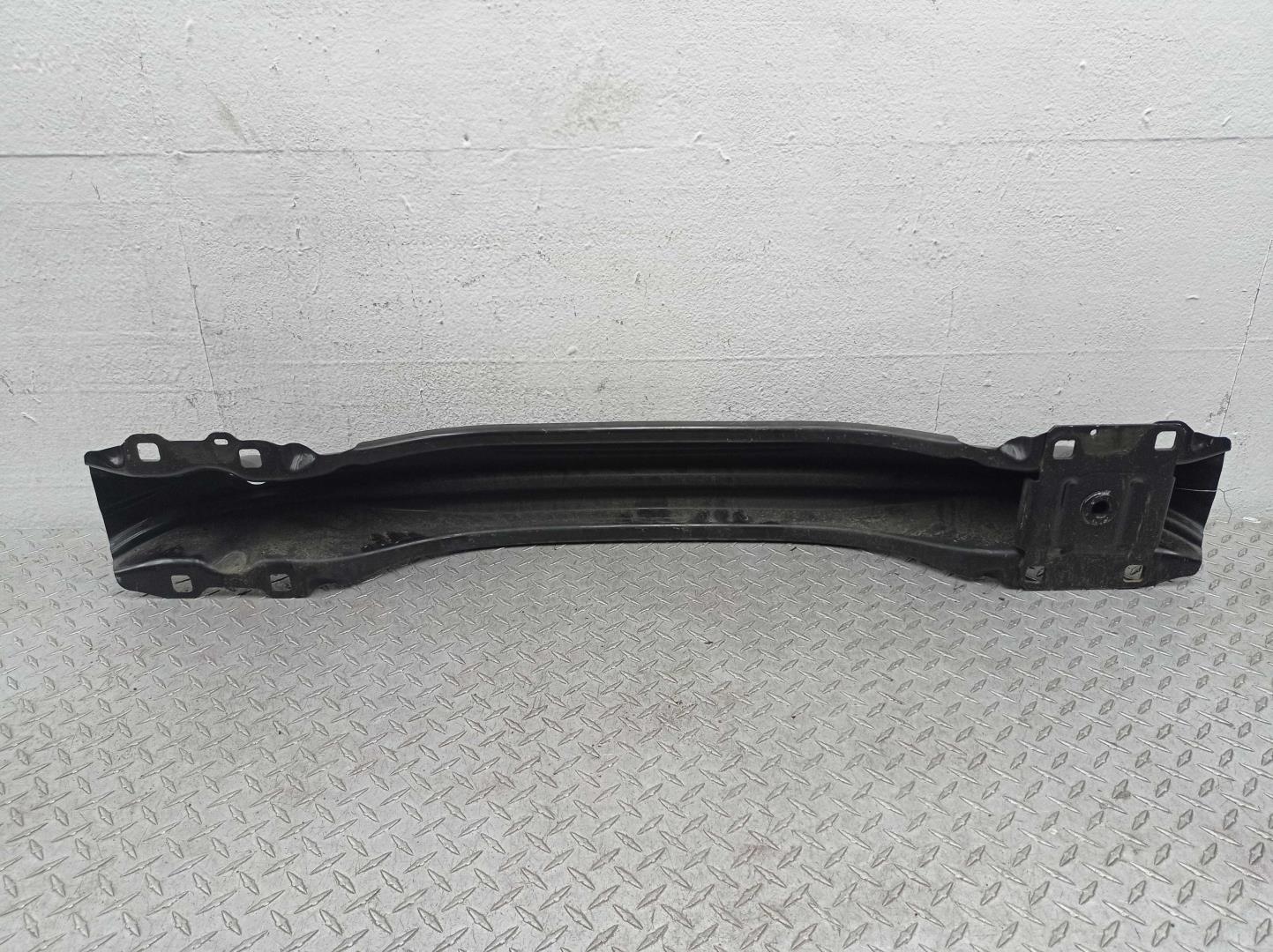 Усилитель заднего бампера