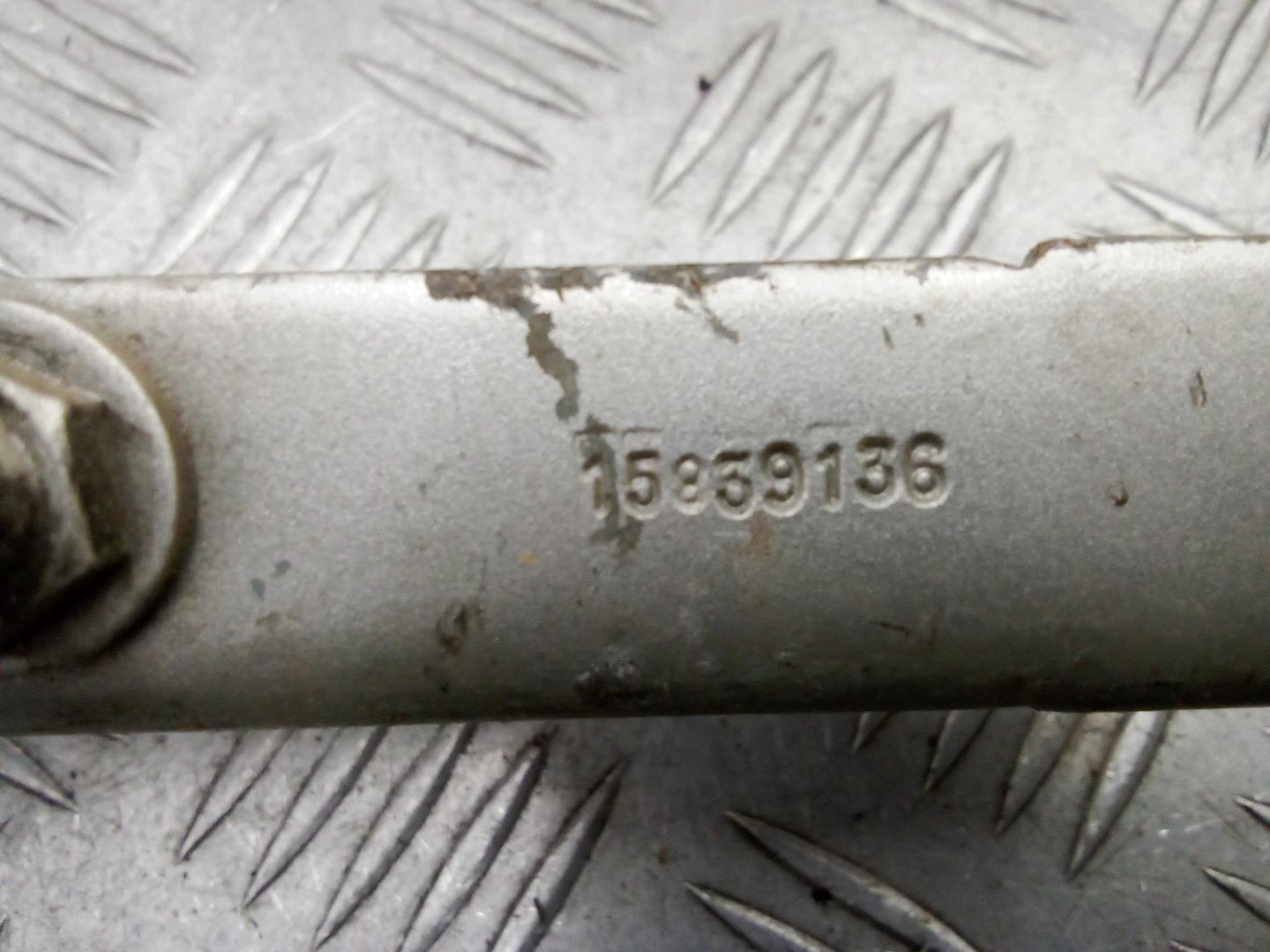 Петля капота левая