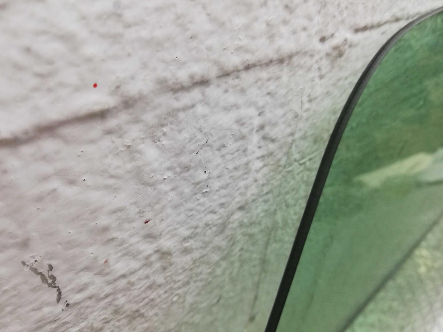 Стекло двери передней левой