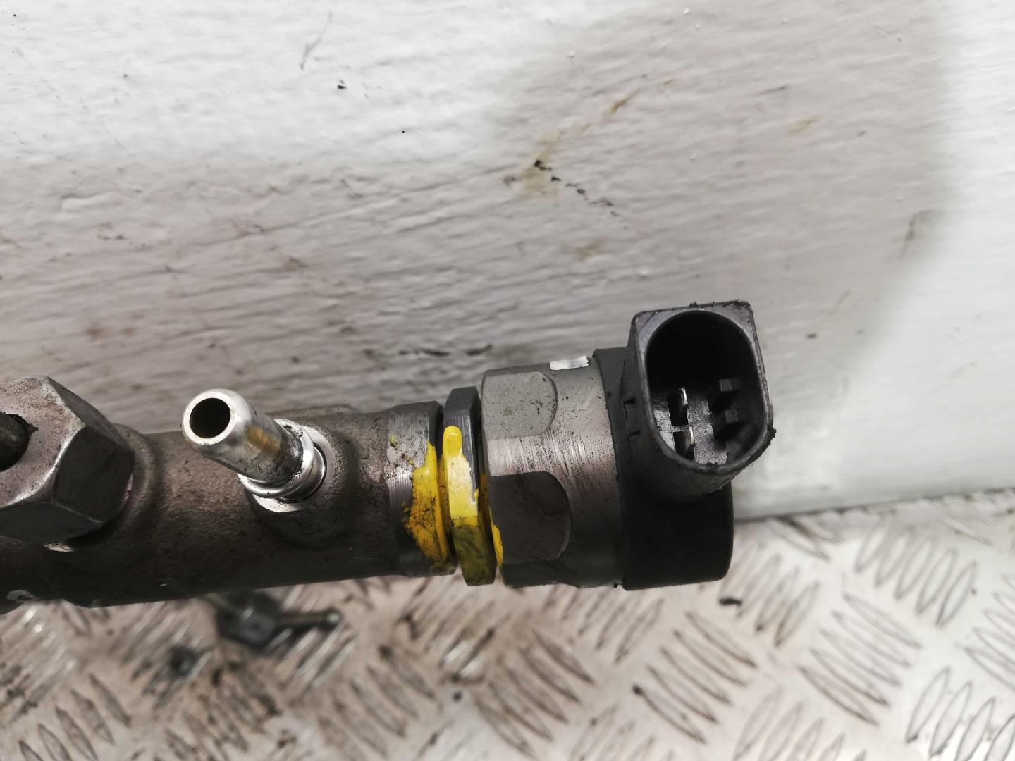 Рейка топливная (рампа)