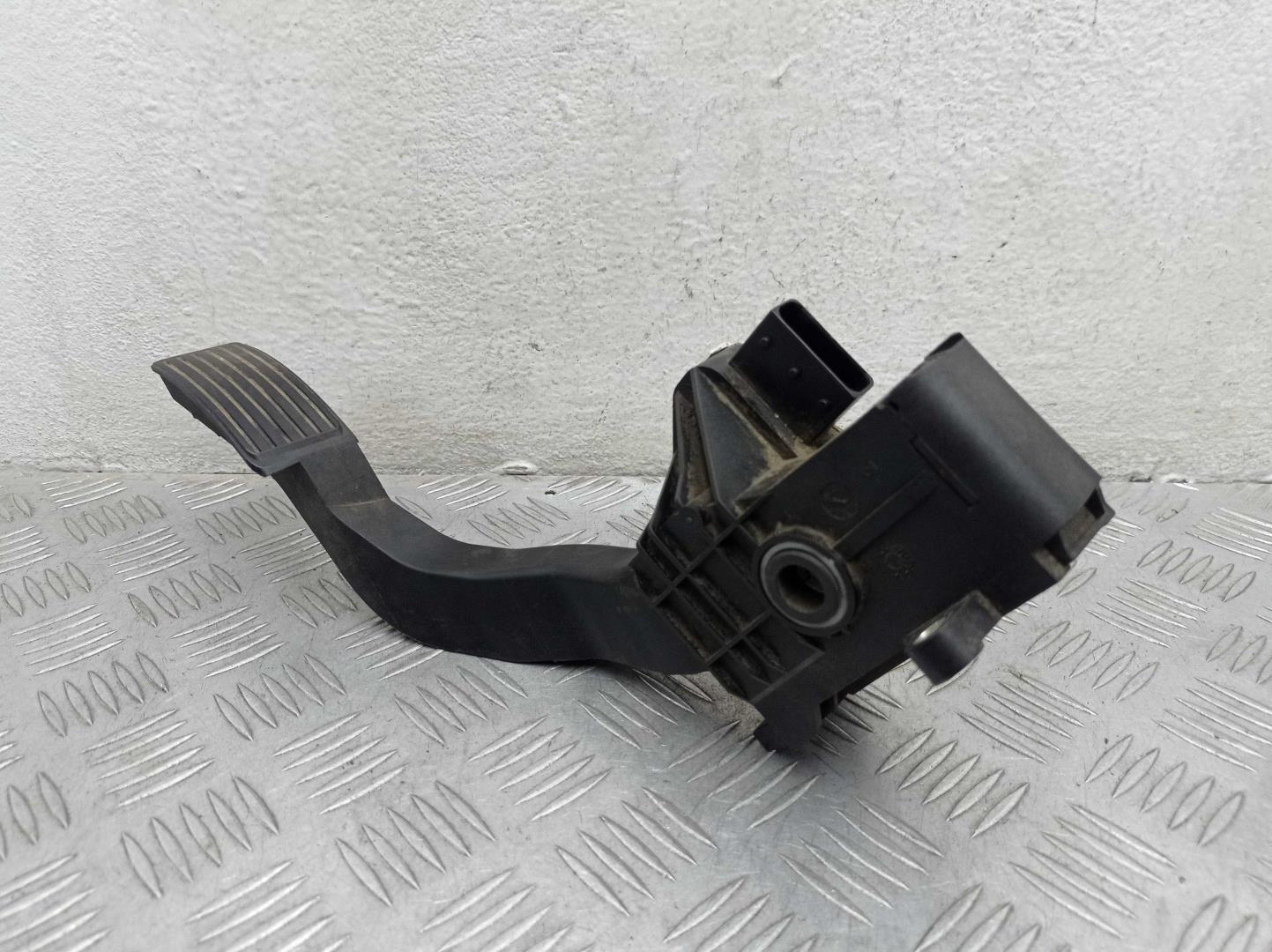 Педаль газа