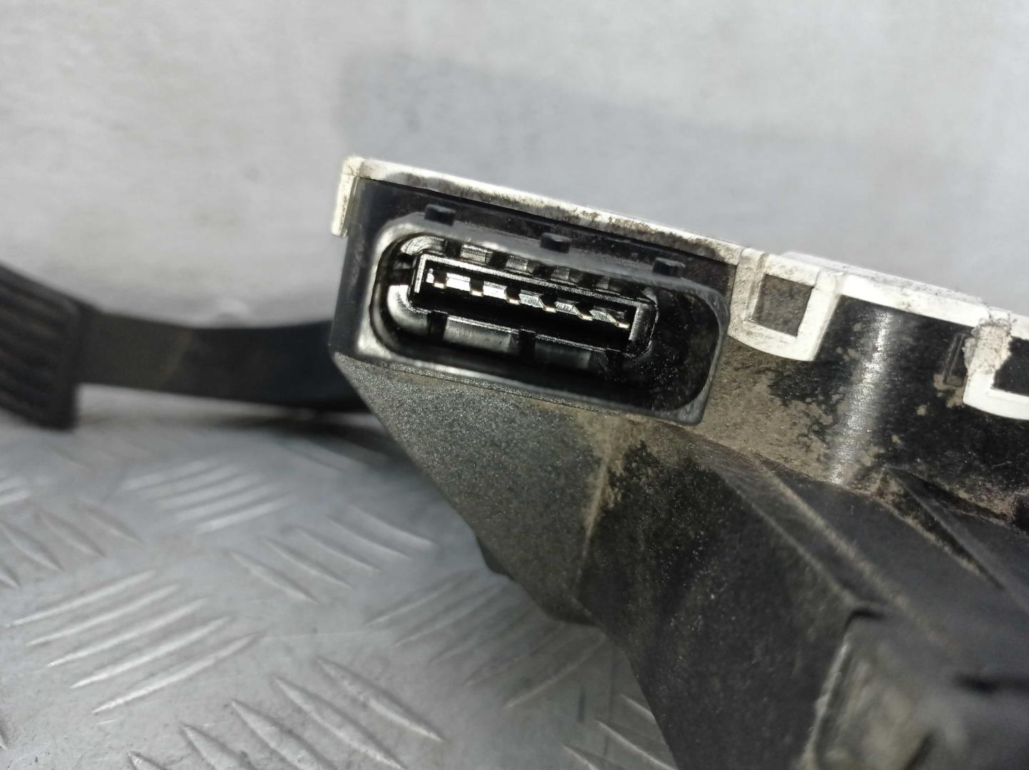 Педаль газа